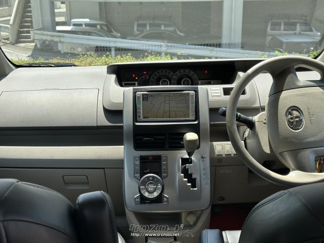 トヨタ ノア（NOAH） X・2009(H21)年式・パールホワイト・2000cc