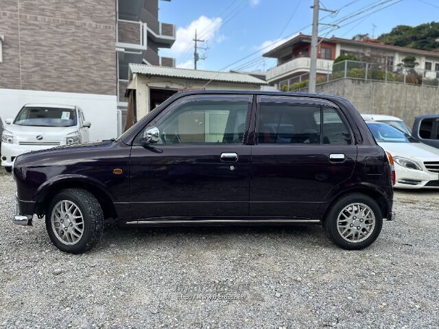 ダイハツ ミラジーノ