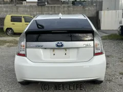 トヨタ プリウスPHV