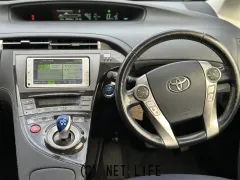 トヨタ プリウスPHV