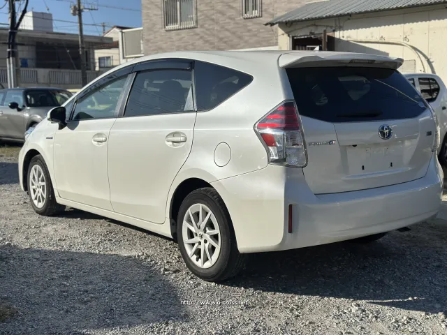 トヨタ プリウスα