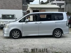 トヨタ ヴォクシー