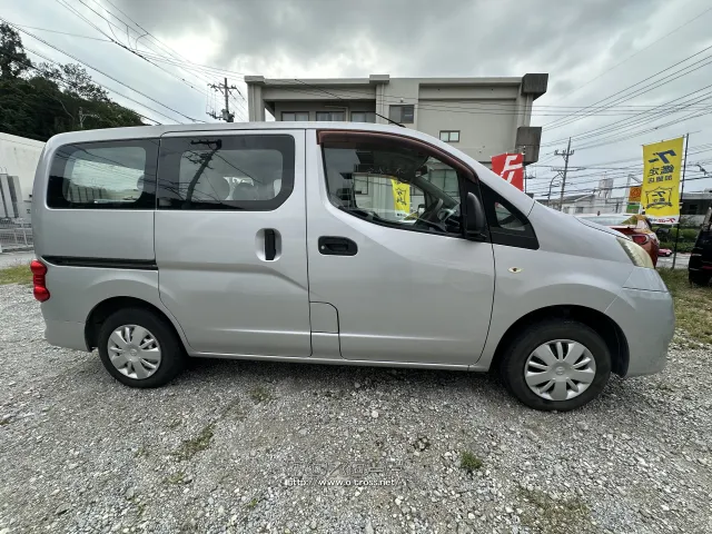 日産 NV200バネットバン