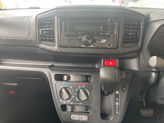 ダイハツ ミライース