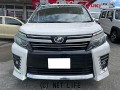 トヨタ ヴォクシー