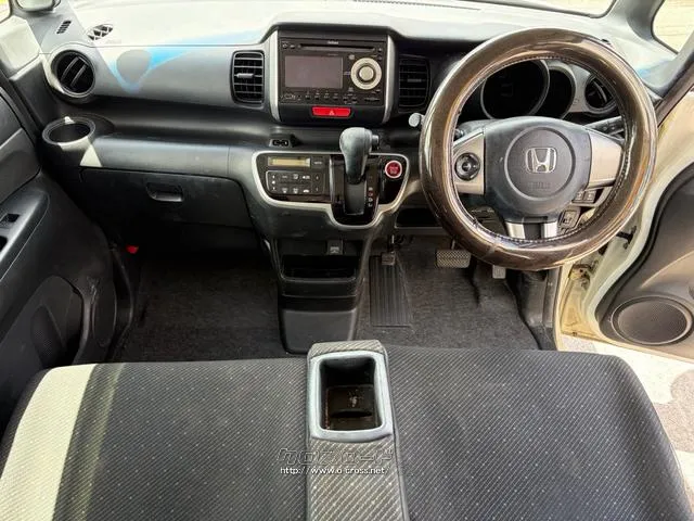 ホンダ N-BOX