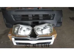 外装・エアロ ハイエース200　3型　平成25年　バンパー ヘッドライト　ミラー　グリル