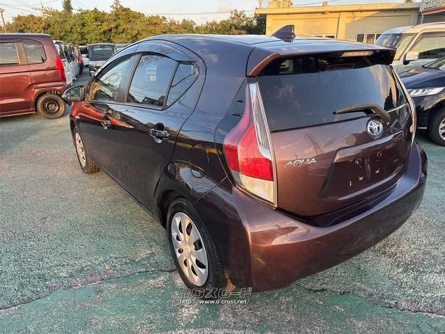 トヨタ アクア