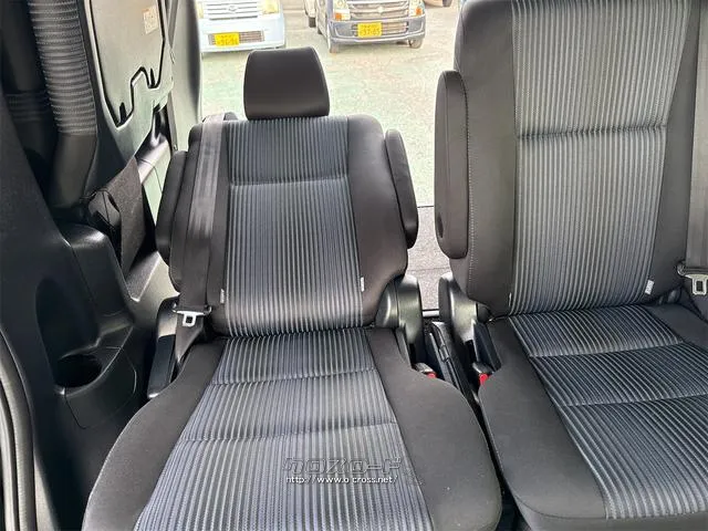 トヨタ ヴォクシー