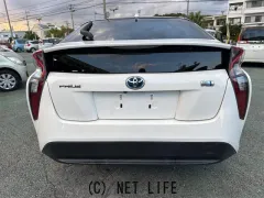 トヨタ プリウス