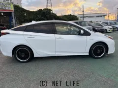 トヨタ プリウス