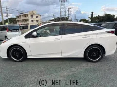 トヨタ プリウス