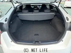 トヨタ プリウス