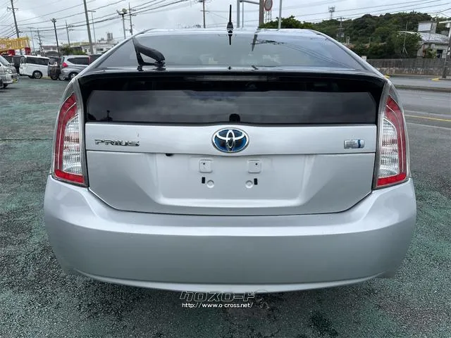 トヨタ プリウス