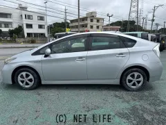 トヨタ プリウス