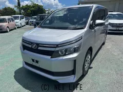 トヨタ ヴォクシー