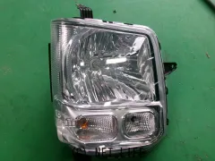 外装・エアロ エブリイ　ヘッドライト右