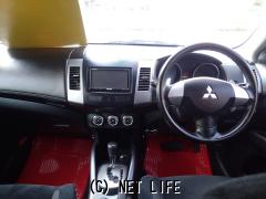 三菱 アウトランダー