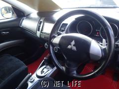 三菱 アウトランダー