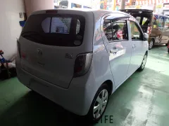 ダイハツ ミライース