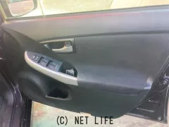 トヨタ プリウス