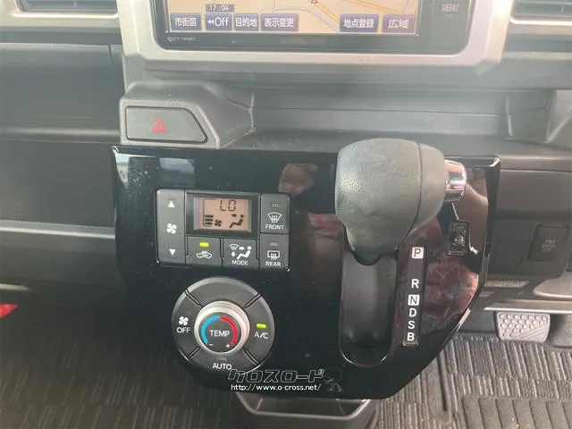 トヨタ ピクシスメガ