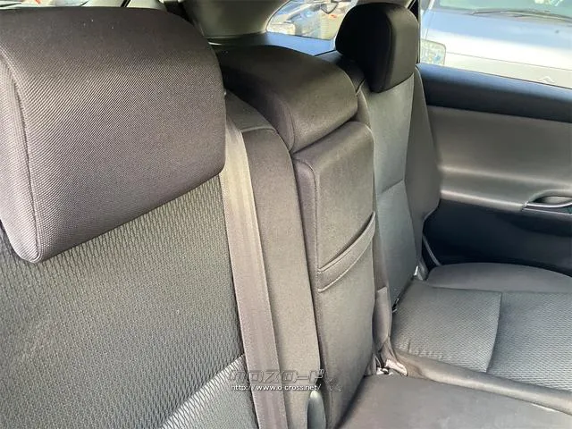 トヨタ マークXジオ