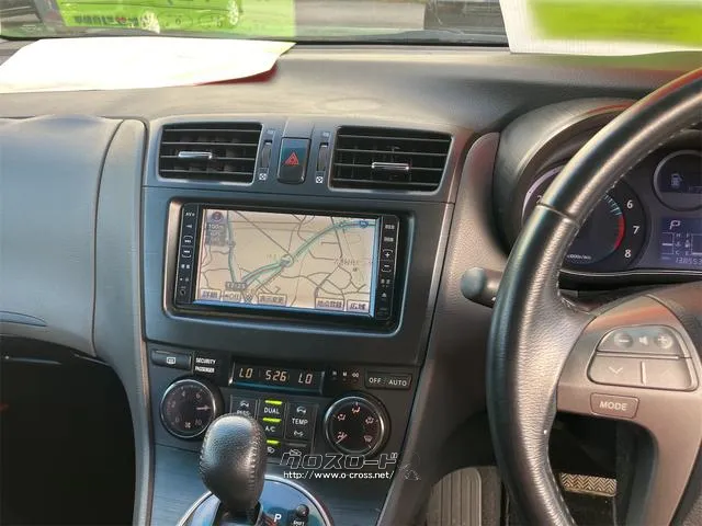 トヨタ マークXジオ