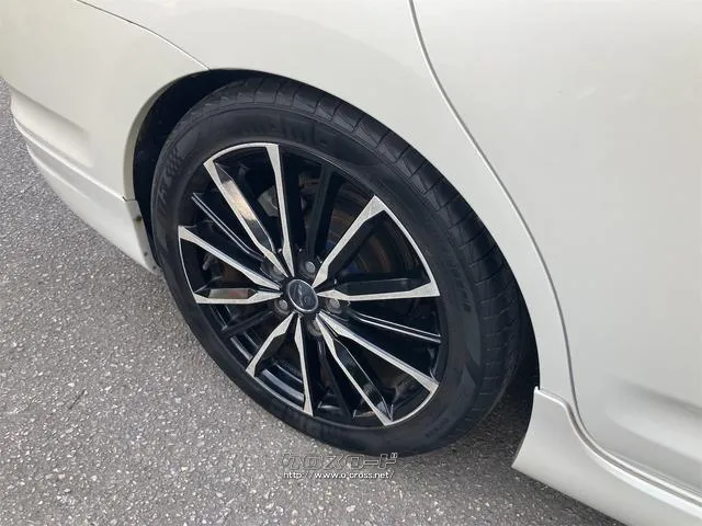 トヨタ マークXジオ