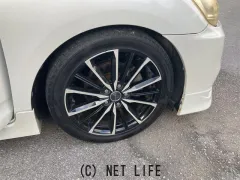 トヨタ マークXジオ