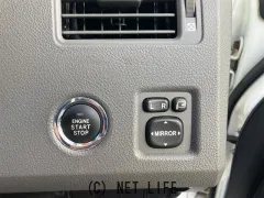 トヨタ マークXジオ