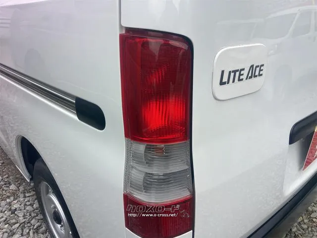 トヨタ ライトエースバン