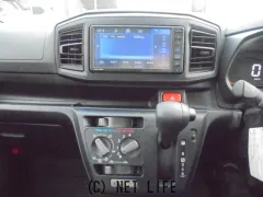 ダイハツ ミライース