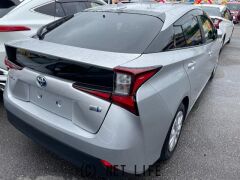 トヨタ プリウス