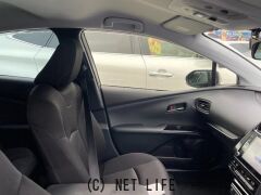 トヨタ プリウス