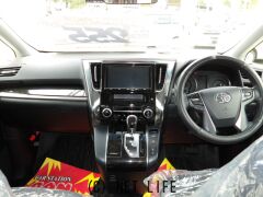 トヨタ ヴェルファイア