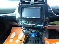 トヨタ プリウス