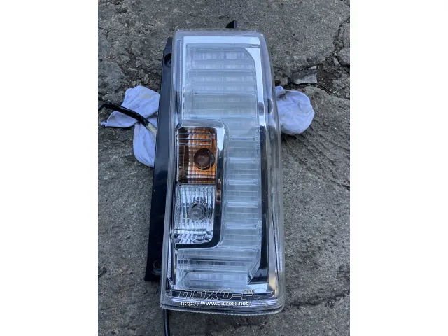 外装・エアロ LA600S タントカスタム テールレンズ右