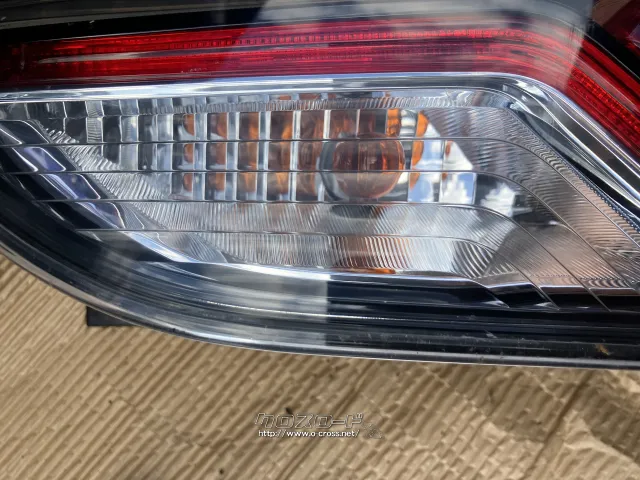 外装・エアロ GFC27 右テールレンズ 220-23719