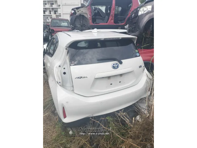 部品取車 NHP10 アクア