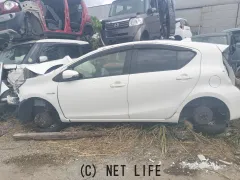 部品取車 NHP10 アクア