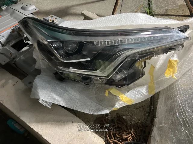 外装・エアロ C-HR 前期 右ライト LED KOITO 10-101