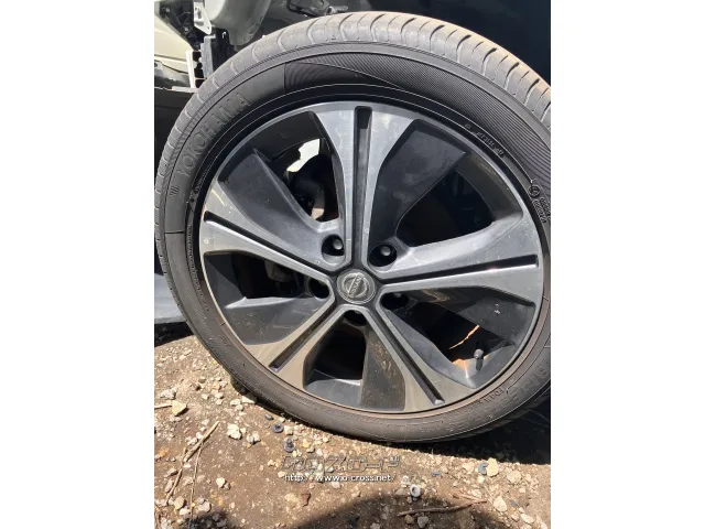部品取車 ZE1 リーフ