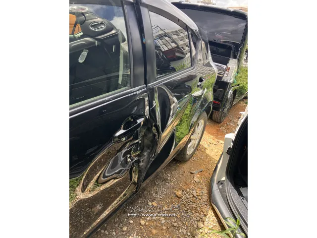 部品取車 NHP10 アクア