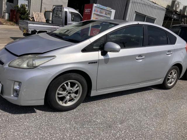 部品取車 ZVW30 プリウス