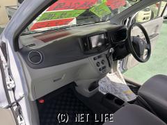 ダイハツ ミライース