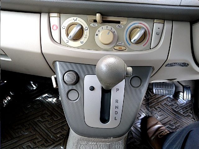 スバル ステラ・2009(H21)年式・シャンパンゴールド・660cc・青空