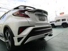 トヨタ C-HR