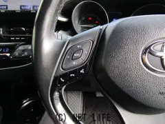 トヨタ C-HR