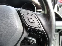 トヨタ C-HR